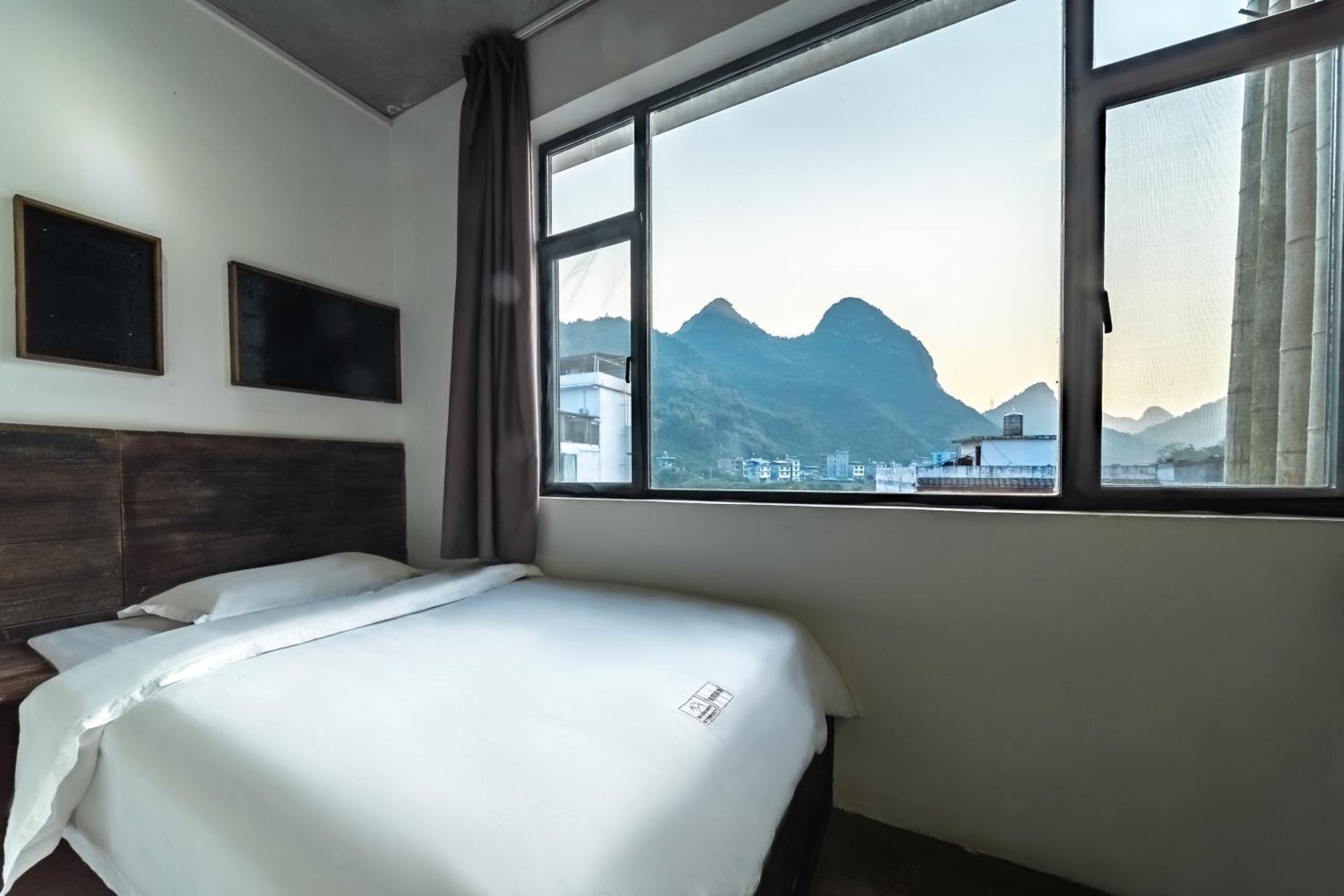 Yangshuo Sudder Street Guesthouse Rum bild